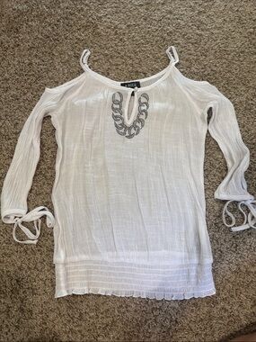 A. Byer White Cold-Shoulder Embellished Long-Sleeve Top